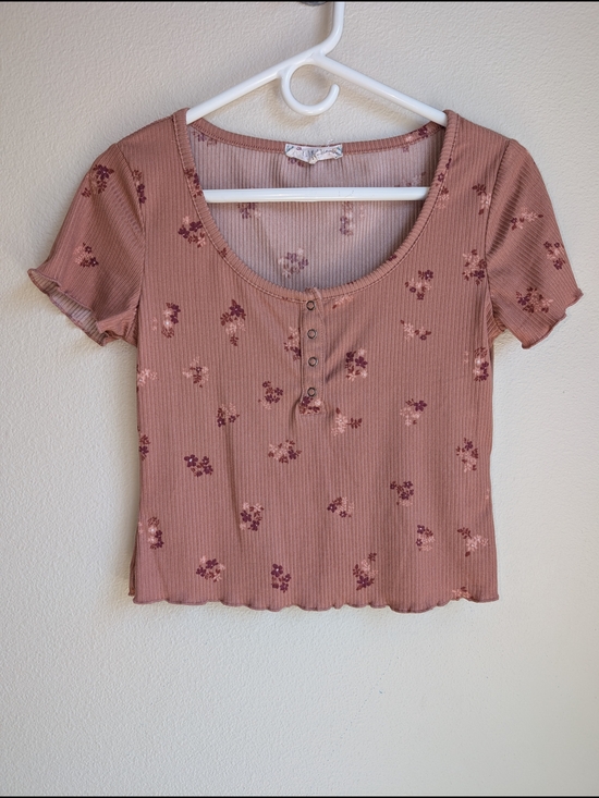 Pink Rose Tops - Pink Rose Mauve Floral Ribbed Scoop Henley Crop Top Women's Size M